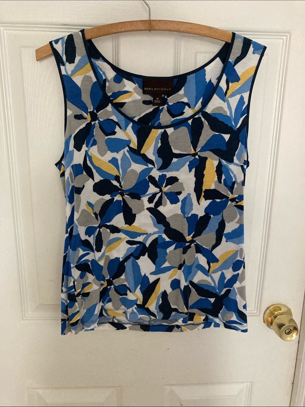 Dana Buchman Blue and Yellow Abstract Floral Tank